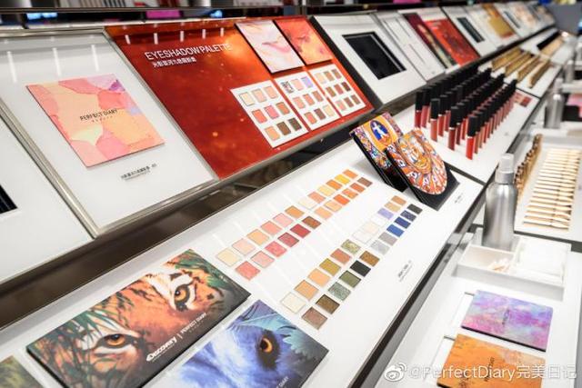 用心做营销用脚做产品  完美日记不完美