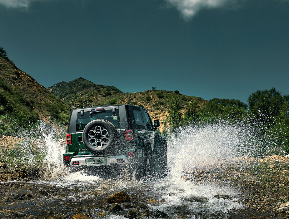 看完忘掉普拉多10多万买霸气硬派越野车