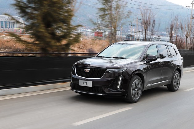 试驾凯迪拉克新款xt5xt648v轻混系统加持驾乘更平顺优雅