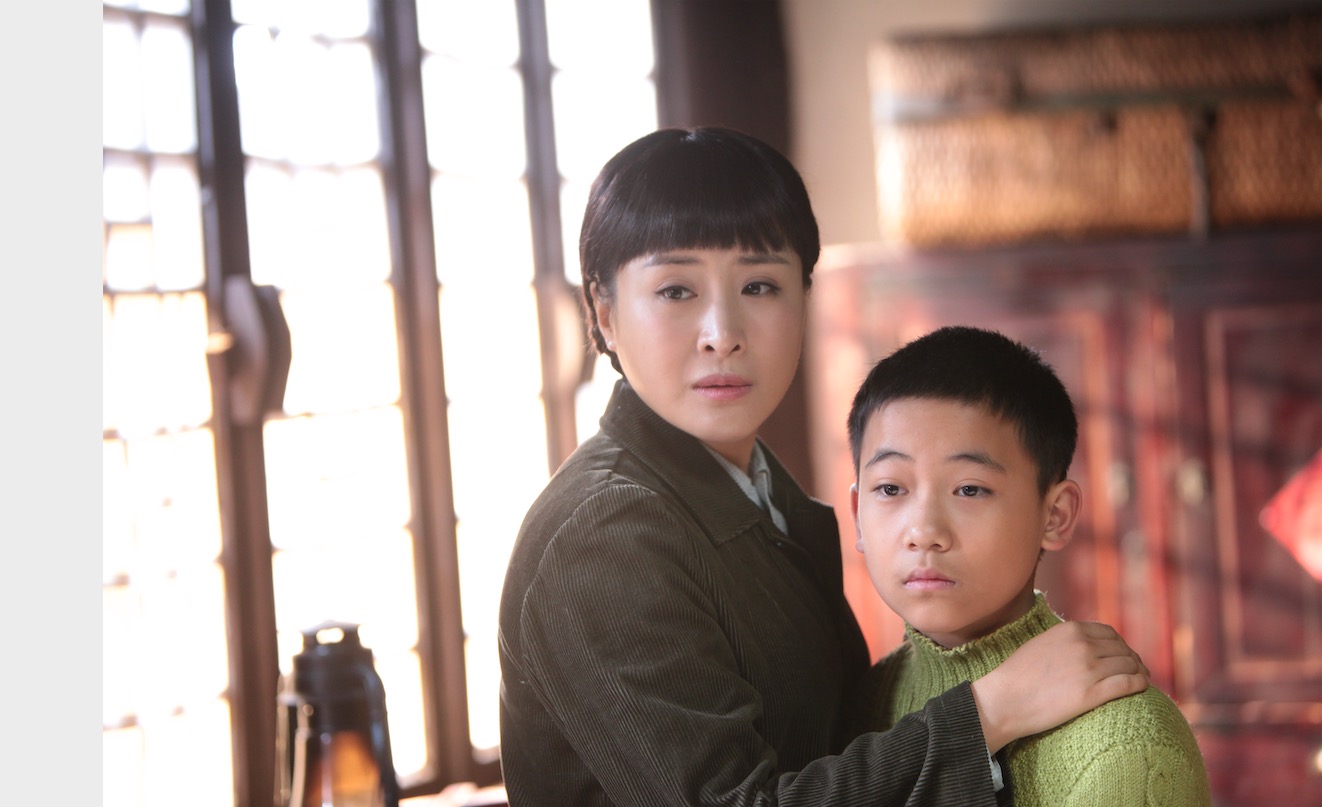 王雅捷再次饰演坚强女性角色单身妈妈入住徐家大院如何完成丈夫遗愿