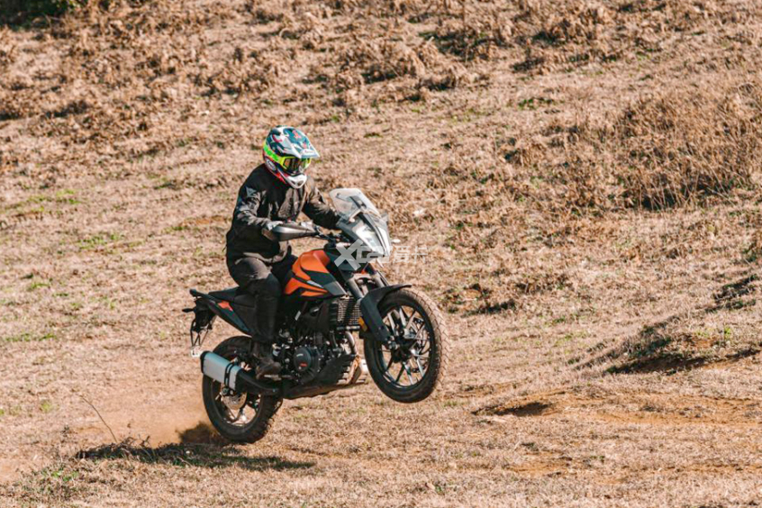 它真是个多面手多路况试驾ktm390adv