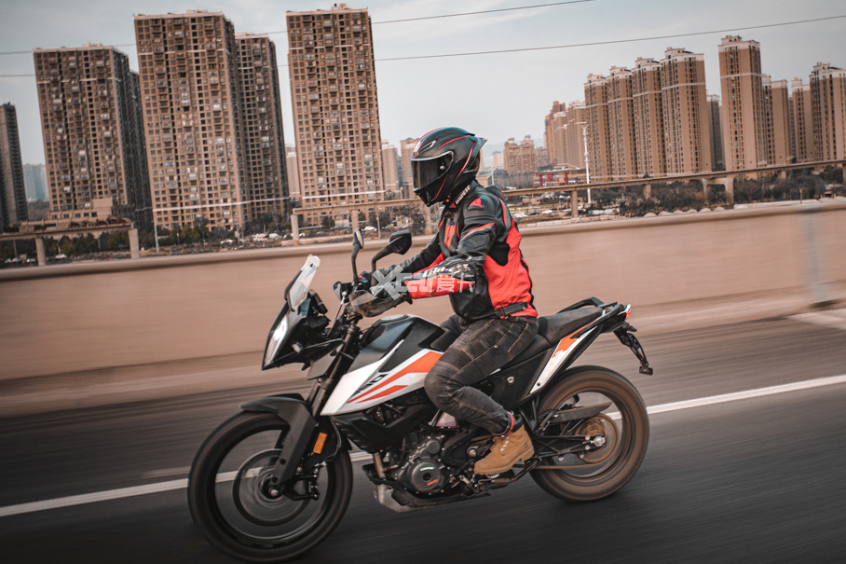 它真是个多面手多路况试驾ktm390adv