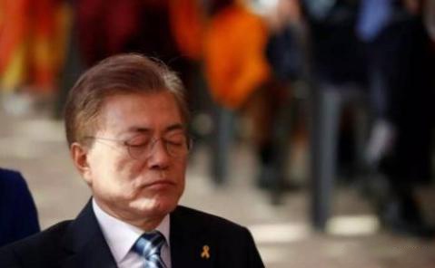 文在寅和执政党的支持率跌至新低。