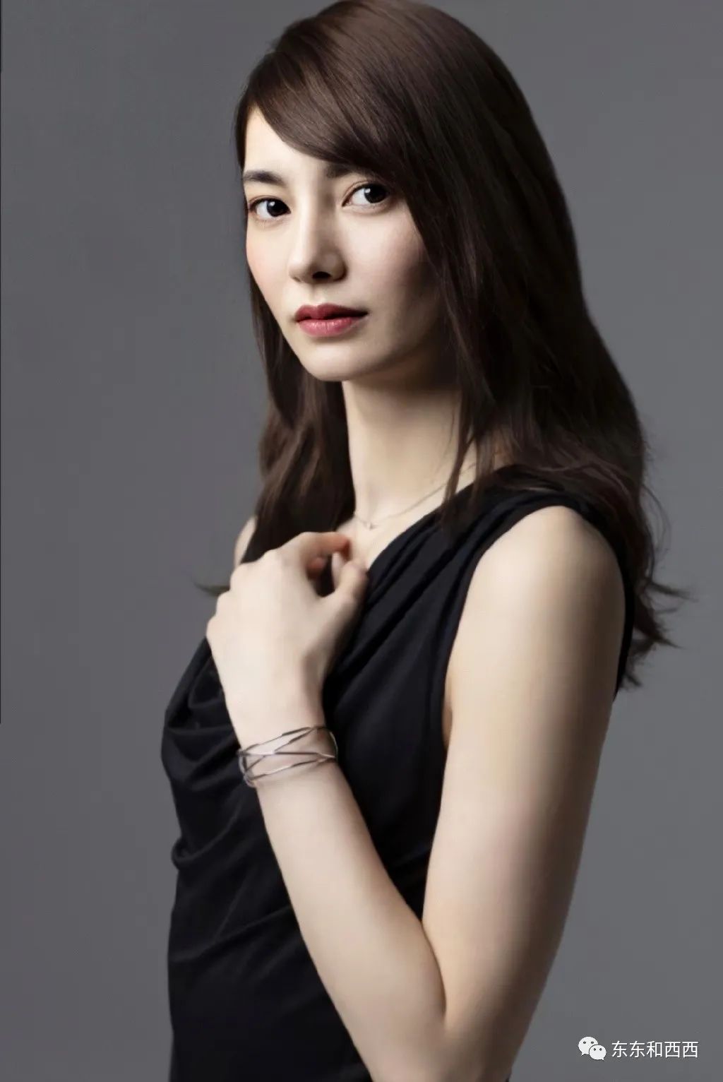 丰田太子爷破天荒要迎娶宝冢女星,她长得像赫本,家世可不简单呢