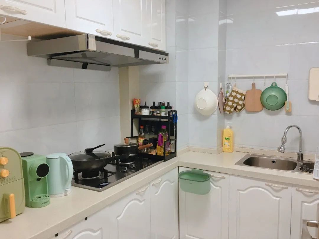 优秀改造分享丨3000元爆改出租屋，独居女生的温馨小窝休闲区蓝鸢梦想 - Www.slyday.coM