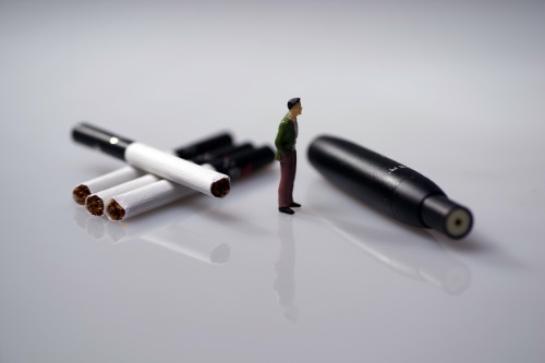 评论：是烟草不是“潮玩”！管好电子烟刻不容缓