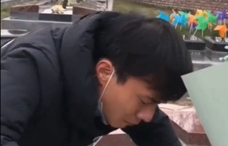 马航MH370失联七周年，亲属现状令人泪目：越过山丘，才发现无人等候休闲区蓝鸢梦想 - Www.slyday.coM