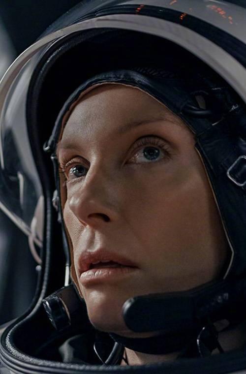 22上线|托妮·科莱特|netflix|偷渡者_新浪新闻