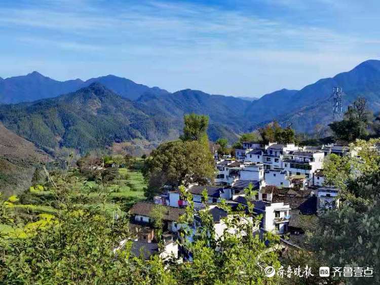 婺源查平坦村古朴平和的田园风光