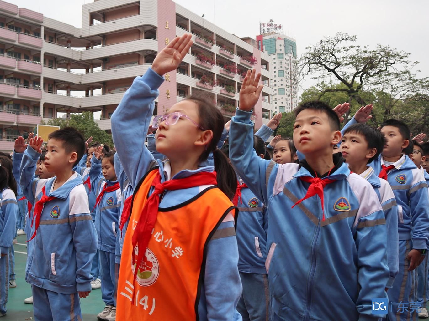 石龙镇中心小学启动系列活动献礼建党100周年