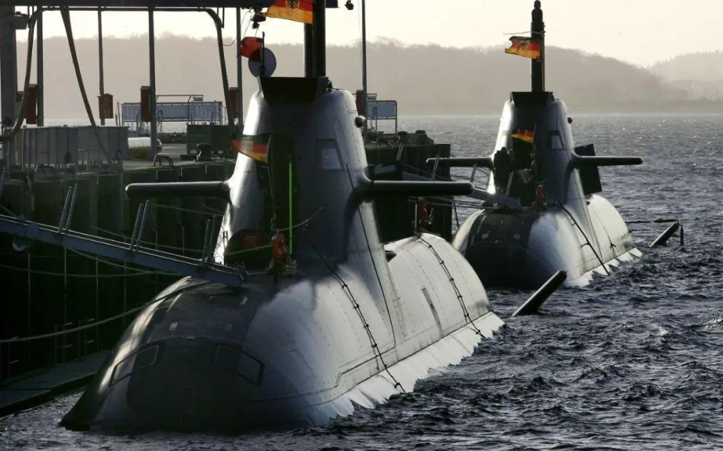 德国海军装备的212型常规潜艇.