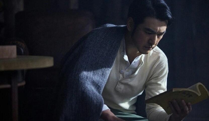 47岁金城武罕见露面,短发示人帅气依旧