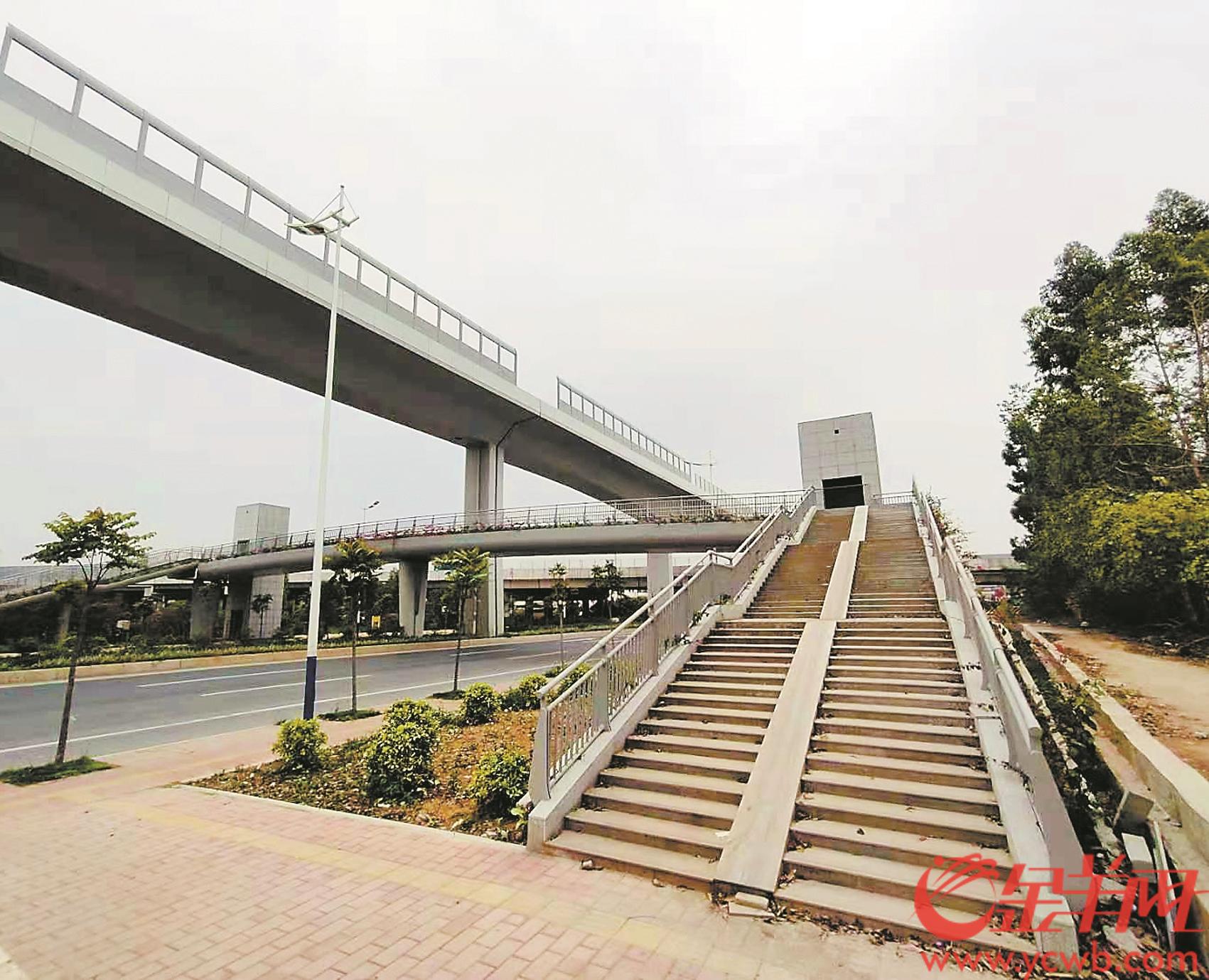 公交站就在马路对面 广州市老人院门前为何没建人行天桥?