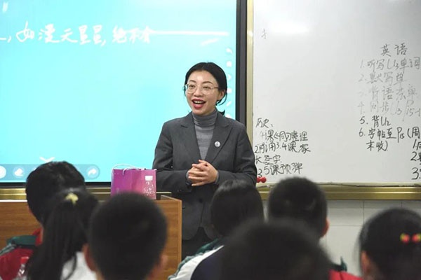 重庆市江北中学召开巴蜀云校云启班教师交流座谈会