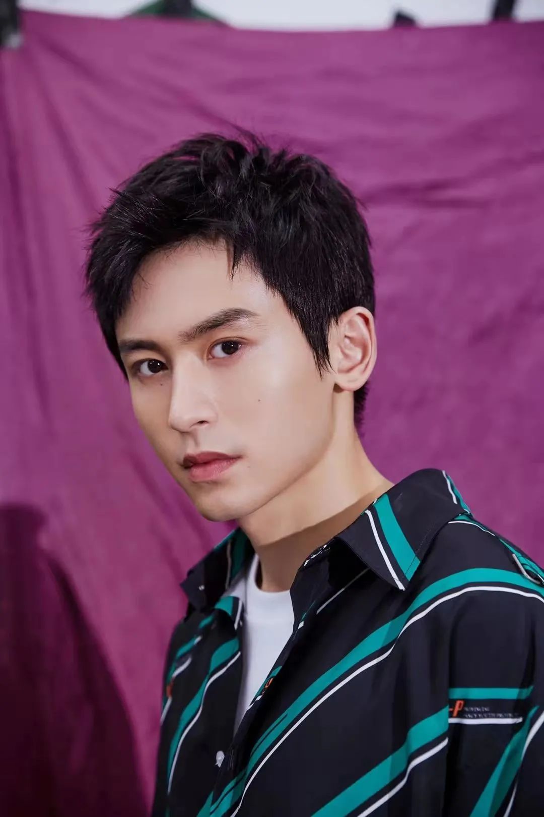 张哲瀚:我从来都不相信一夜之间爆红的事|张哲瀚_新浪财经_新浪网