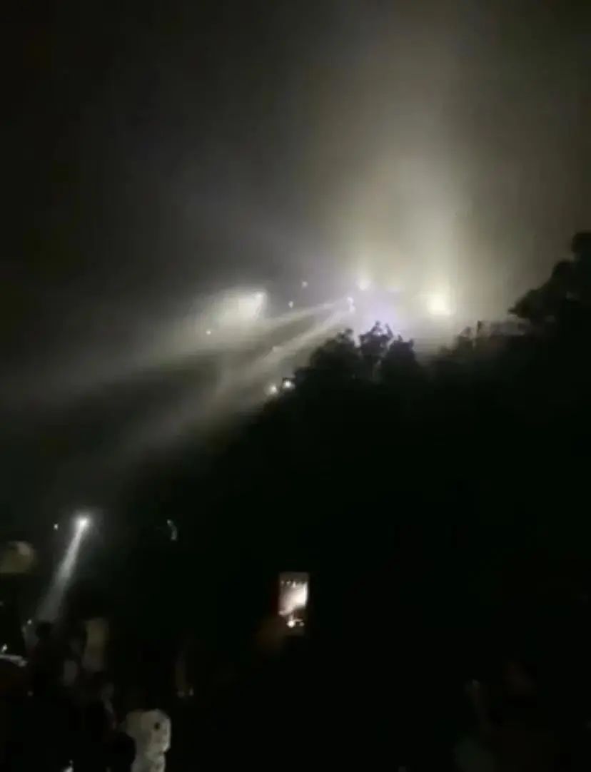 新京报 200人深夜上山 蹦野迪 玩归玩闹归闹 别拿自然景区开玩笑 含视频 手机新浪网