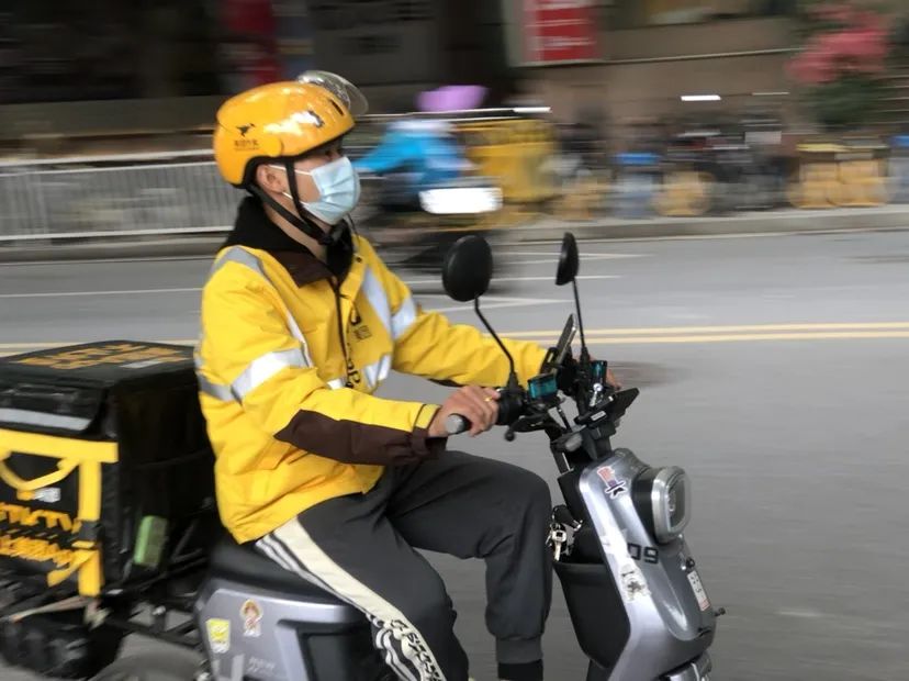 外卖员快递员等八类人员4月起可在广州参加工伤保险