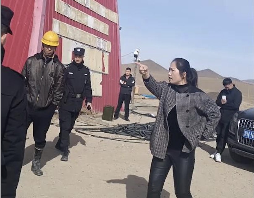 赤峰金鑫矿业整治遇阻 警方查抄炸药时遭盗采方