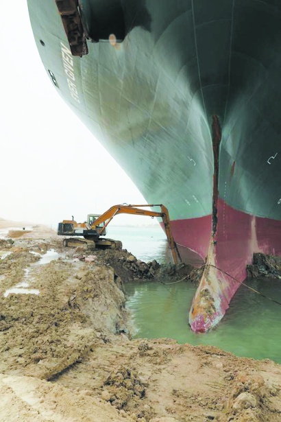 一船当关万船莫开苏伊士运河堵上了