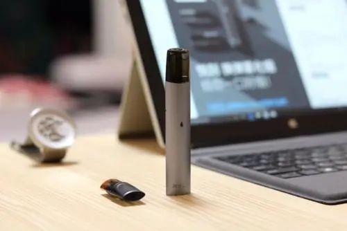 电子烟兴衰录从替烟到泛滥从线上禁令到烟草监管