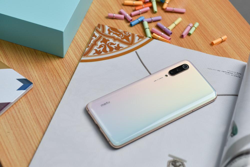 2020年度财报:首次全年盈利,与小米终止合作|财报|美图|美图手机_新浪