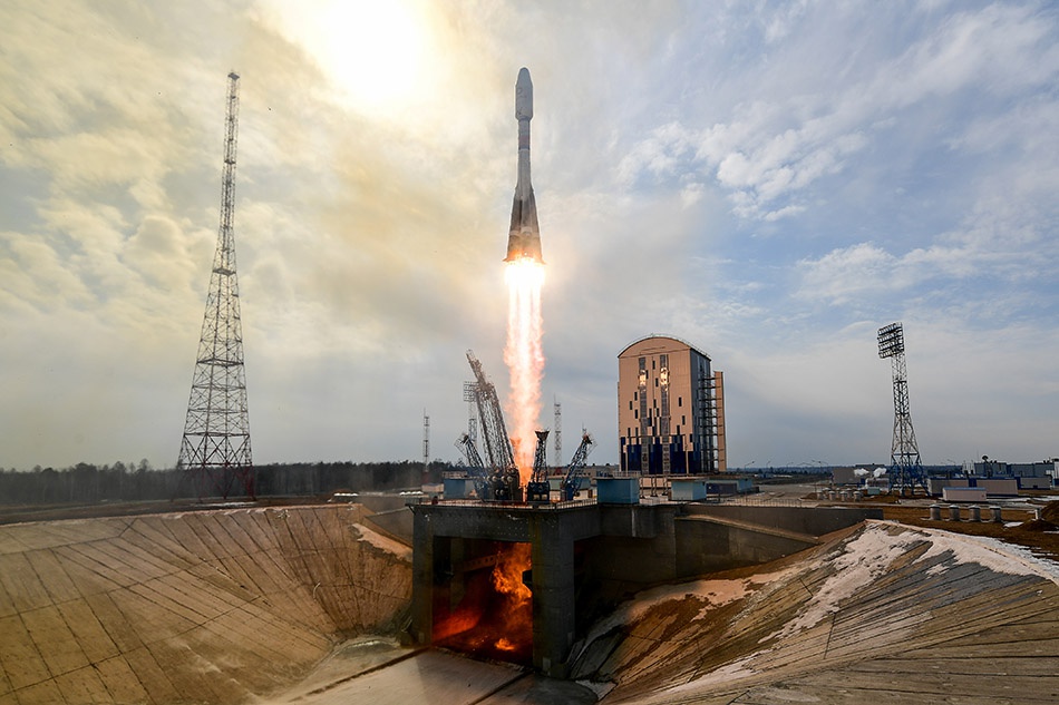 早安·世界｜埃及中止苏伊士运河交通，货船脱浅或需数日休闲区蓝鸢梦想 - Www.slyday.coM