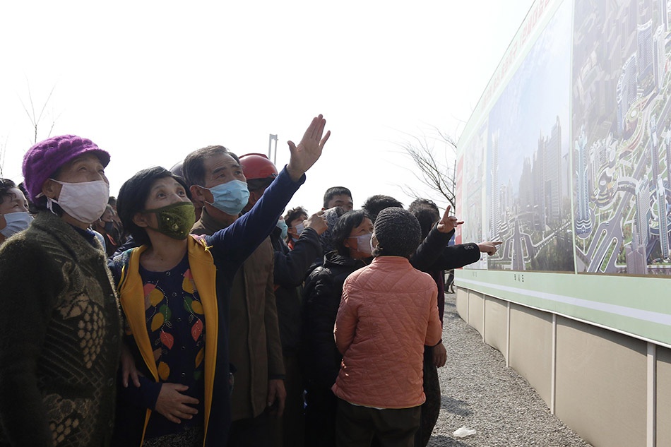 早安·世界｜埃及中止苏伊士运河交通，货船脱浅或需数日休闲区蓝鸢梦想 - Www.slyday.coM