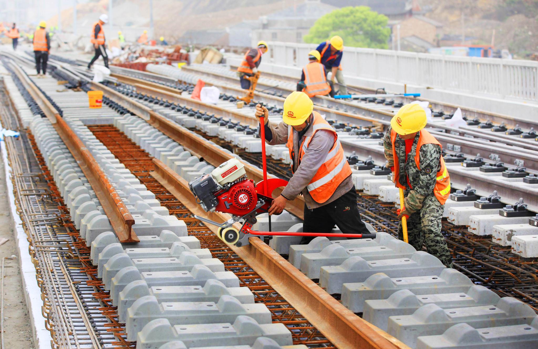 台州首条民资铁路赶抓建设进度
