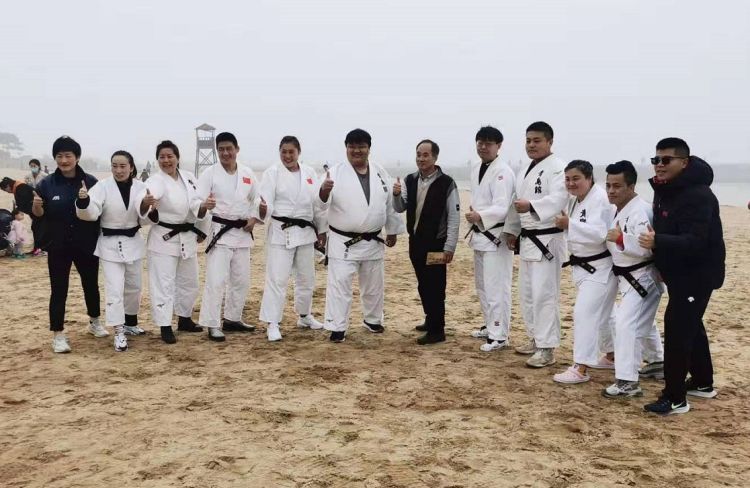 让青岛柔道从沙滩走向世界!青岛沙滩柔道庆祝37周岁生日