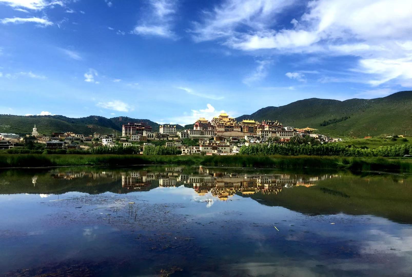 迪庆香格里拉机场开通上海浦东昆明迪庆航线