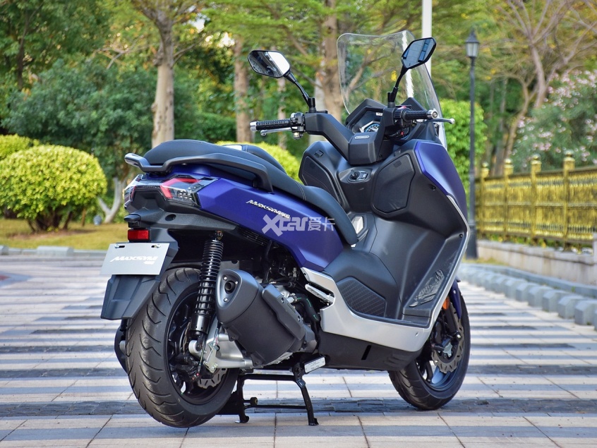 从豪华到运动的切换试驾三阳maxsym400