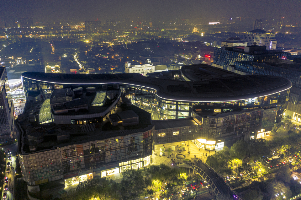 济南恒隆广场支持地球一小时 为自然发声