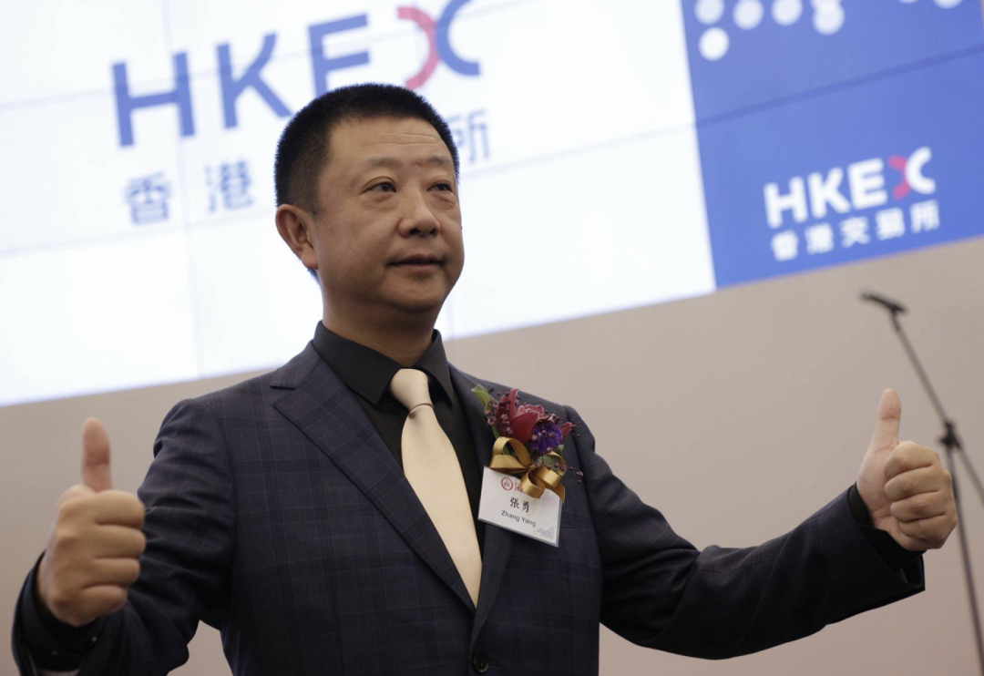 海底捞一月两登热搜、且都是负面 3000亿海底捞还能扛的住不？