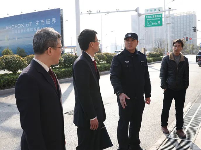 检察官走访现场