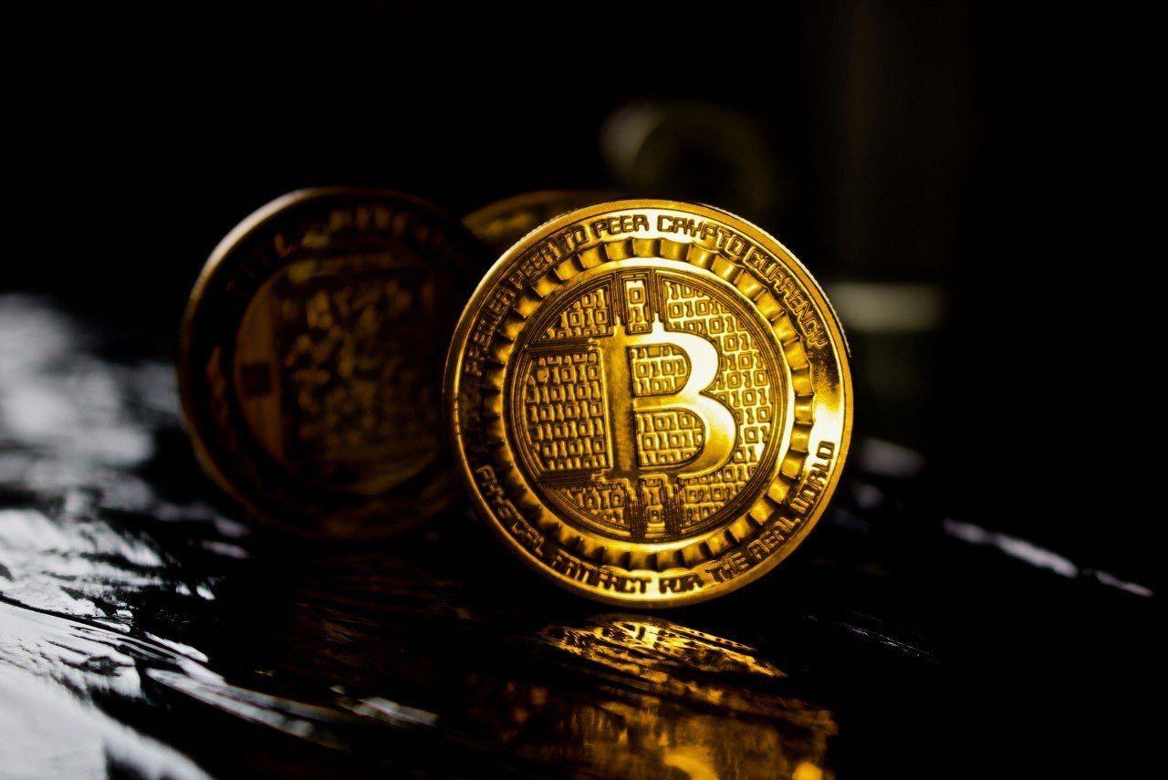 比特币在六天内首次短暂攀升至5万美元以上