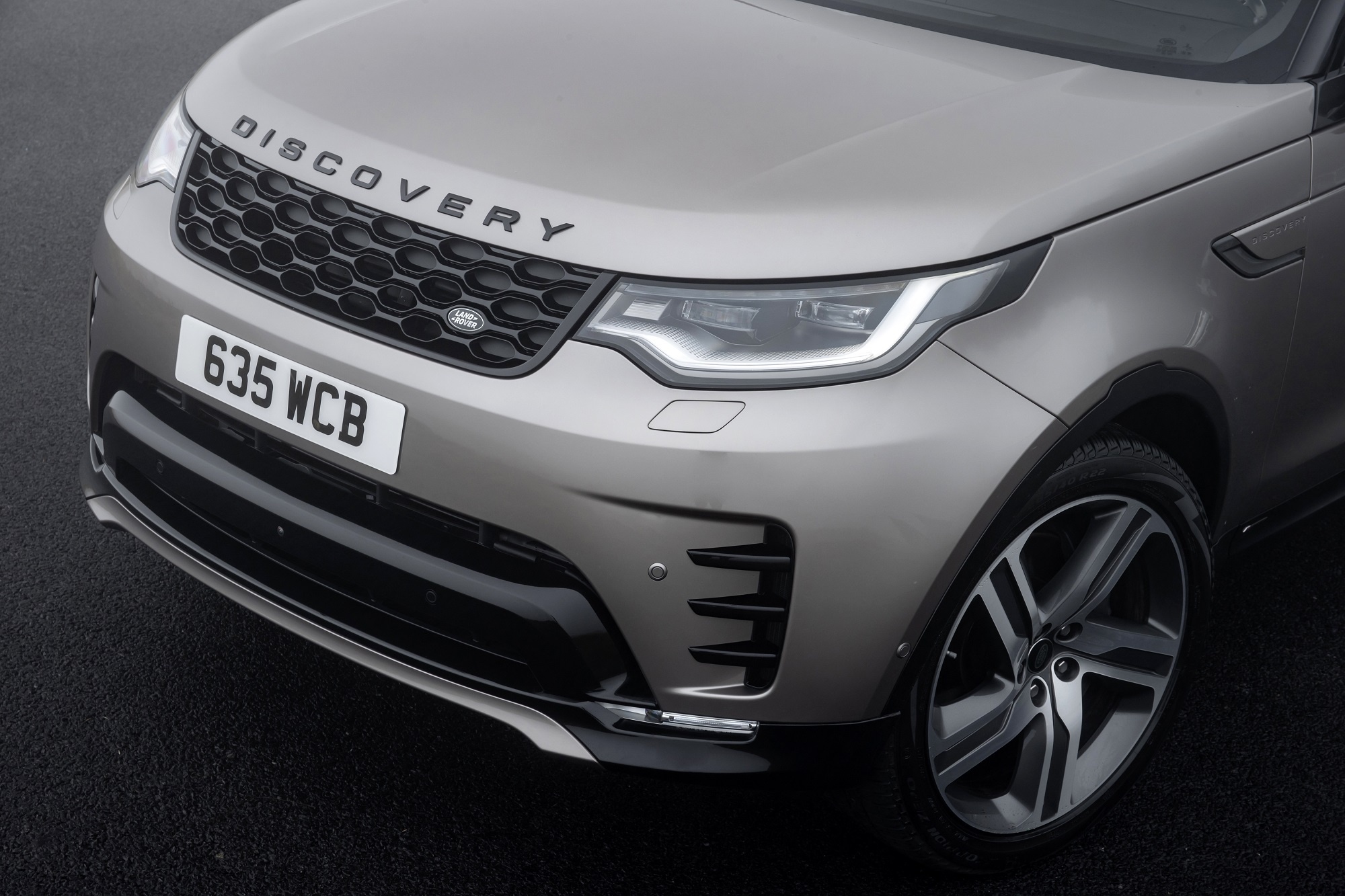 内外优化/配置升级 路虎新款发现售68.98万元起