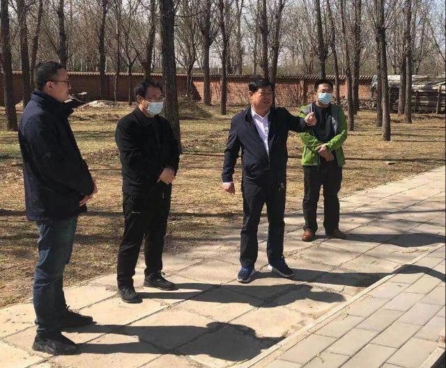 区民政局副局长殷万军到赵全营镇检查指导清明节祭扫工作