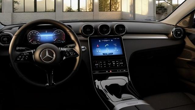 全新奔驰c180内饰曝光部分配置削减还是你的白月光吗