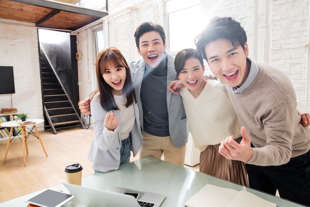 上发布青年群体调研报告__财经头条