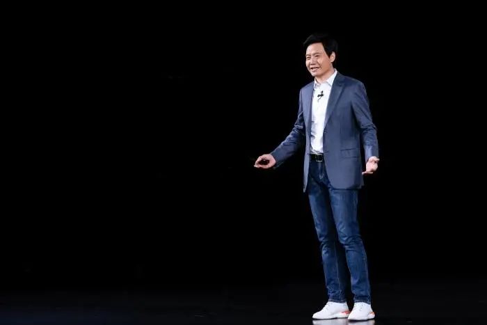 51岁雷军的最后一战