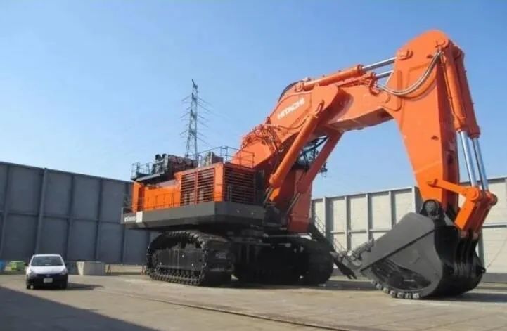 哪个男人不想去苏伊士运河开挖掘机