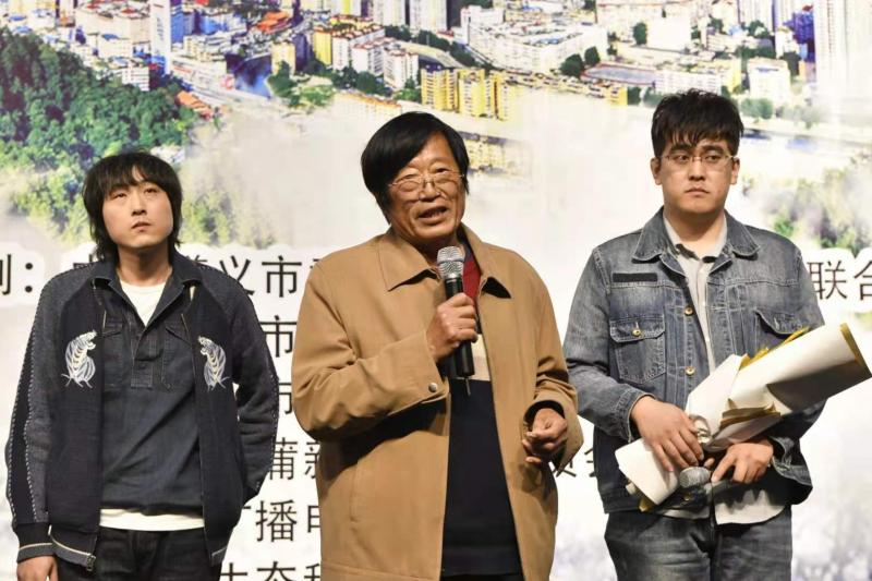 中央电视台原副台长高峰说,"纪录片人是忠诚记录过程的人.