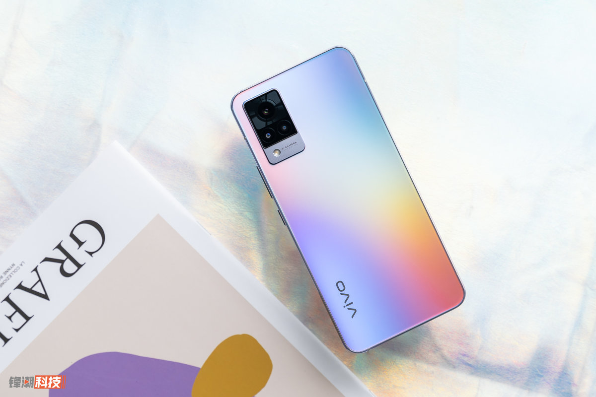 vivos9图赏自拍再升级轻薄机身潮范十足