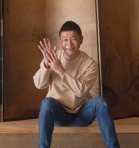 前泽友作招募8名队友参加绕月之旅(视频截图)