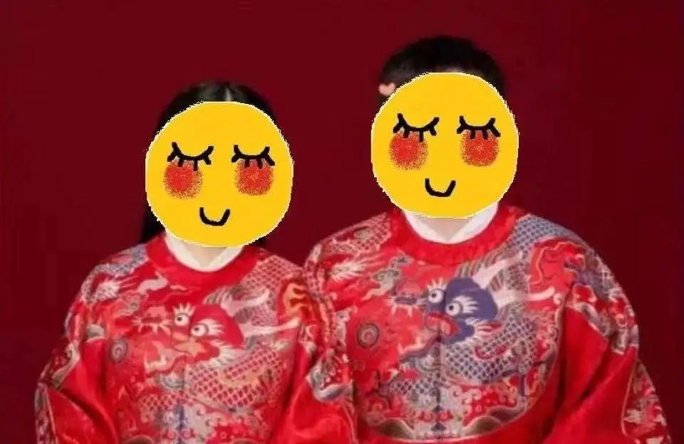 用汉服证件照登记结婚被拒绝,不宜简单视为"奇装异服"