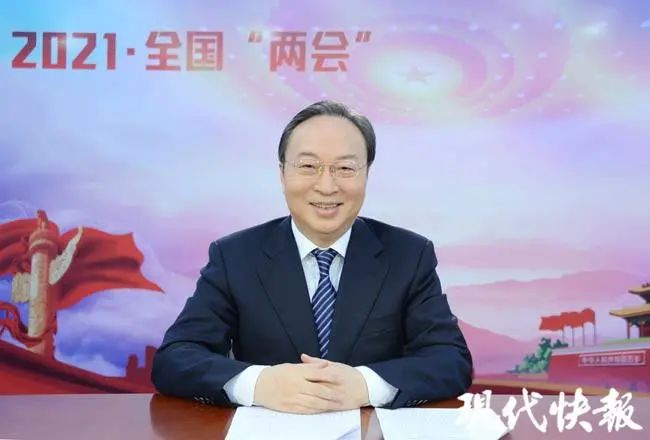 政协委员:探索中职、高职、应用型本科、工程硕士一体化育人模式