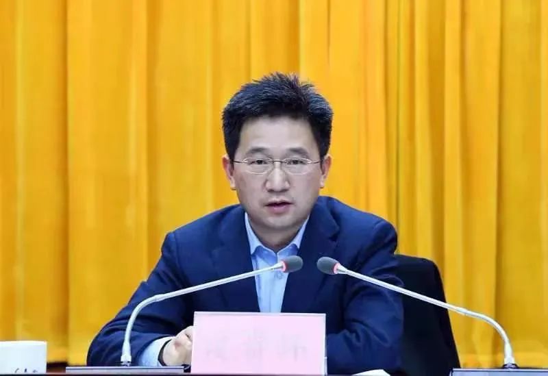 皮贵怀任铜仁市长