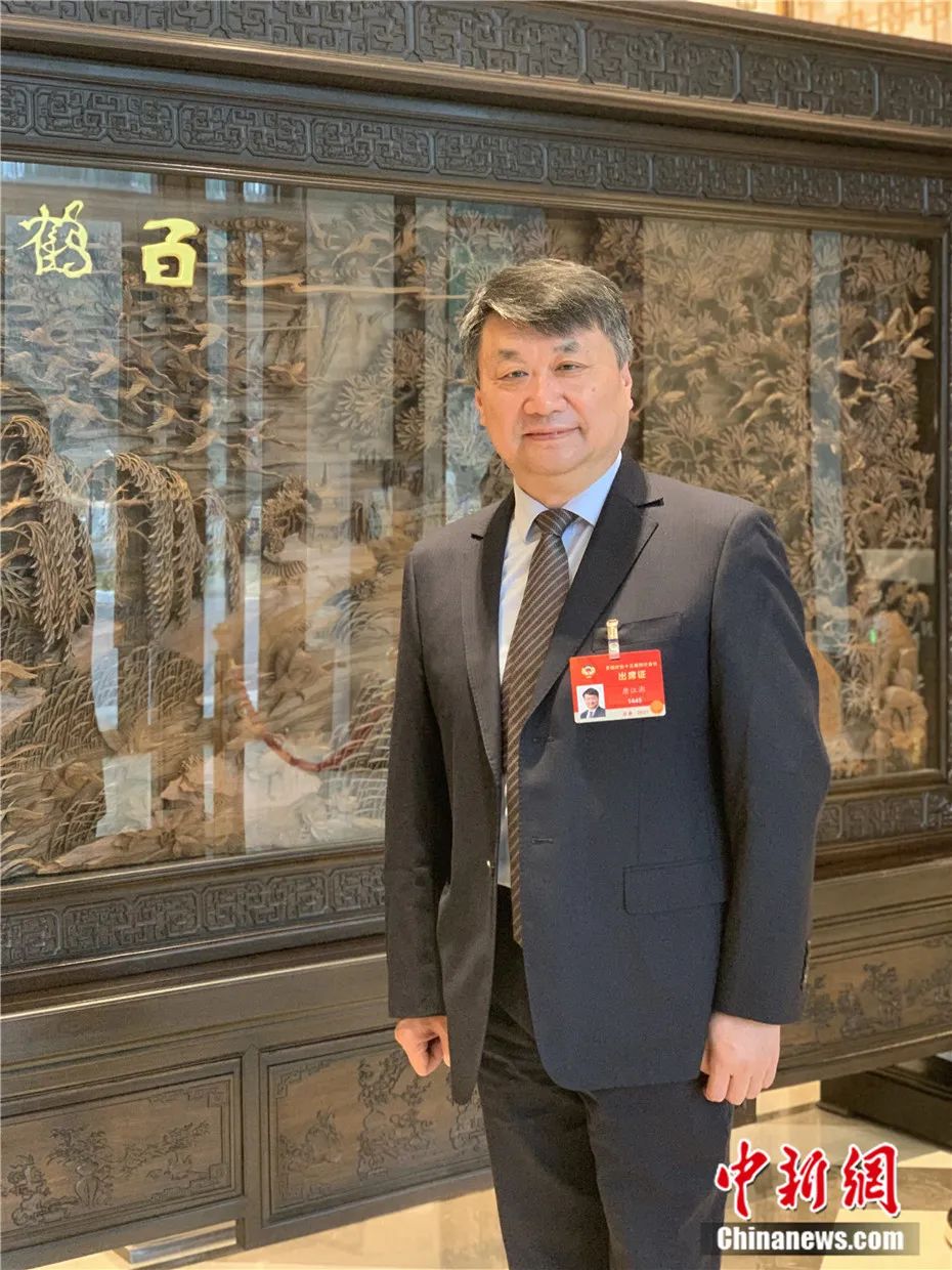 全国政协委员,江苏省锡山高级中学校长唐江澍.作者:杨程晨