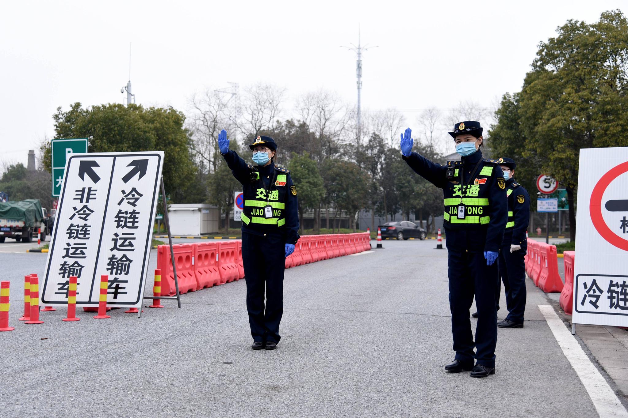 开展柔性执法湖州交通女子执法队一线绽芳华