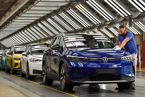 美媒：补贴带来短期效应 欧洲成全球最大电动汽车市场